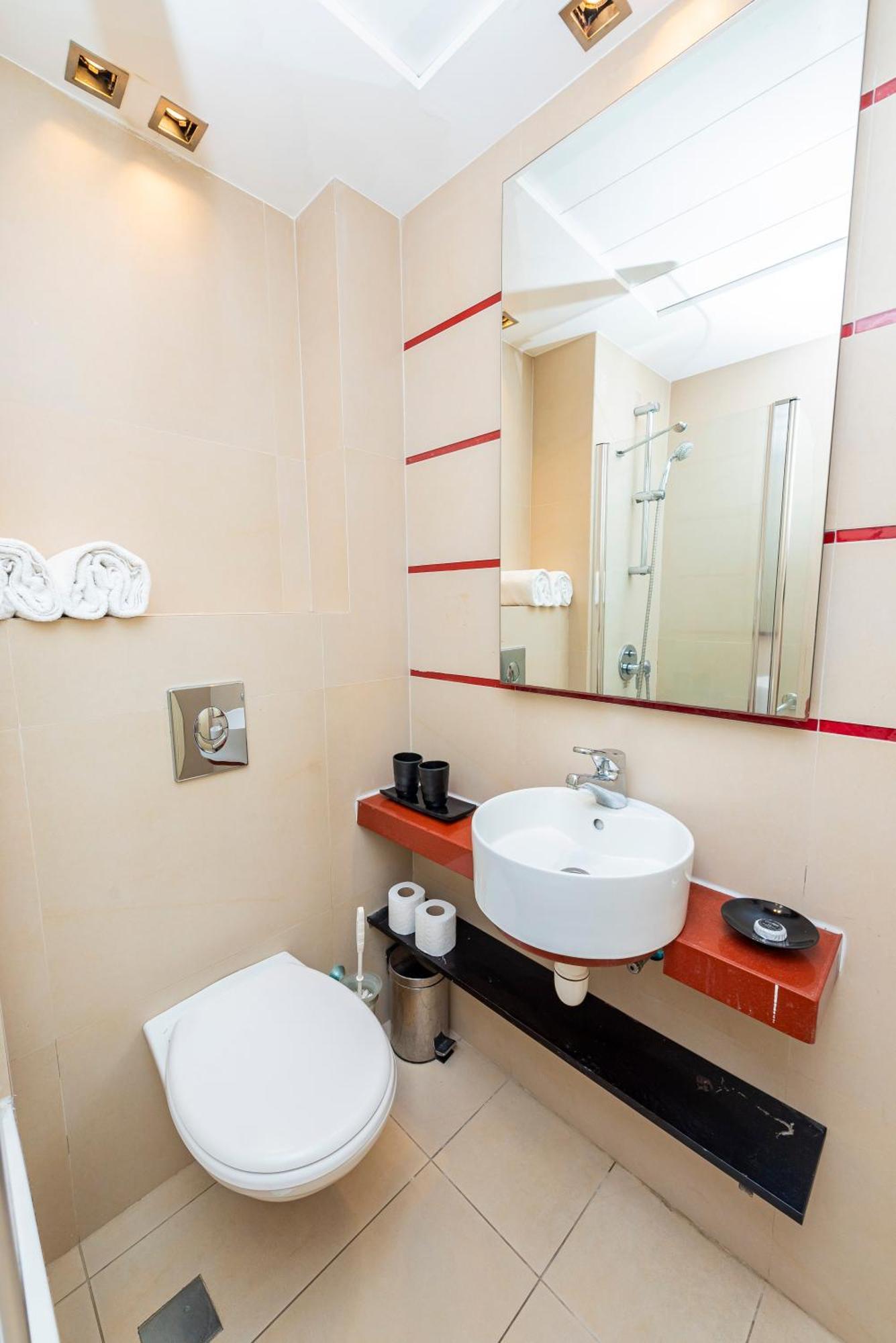 Hotel Basel Tel-Aviv Εξωτερικό φωτογραφία